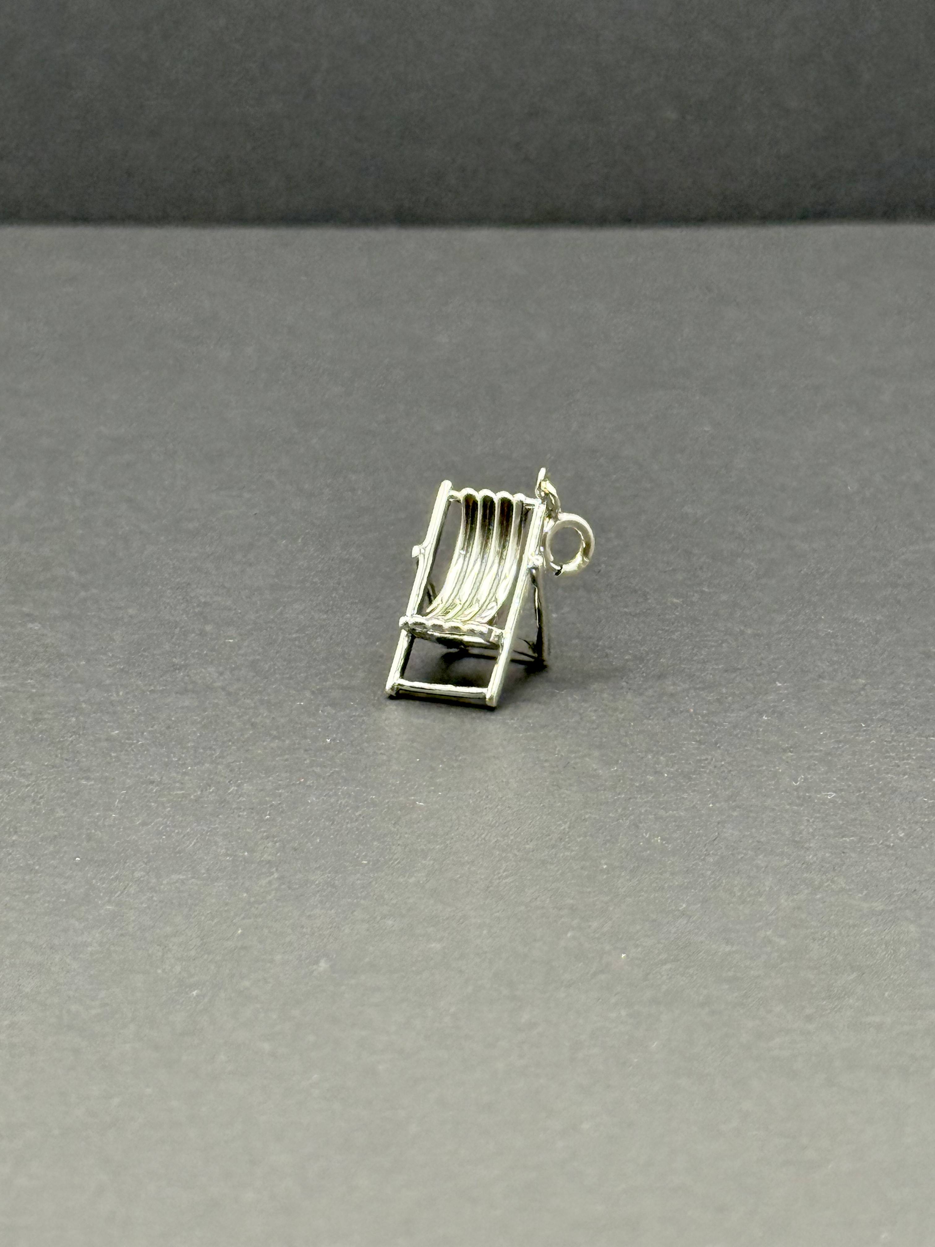 Deck Chair Silver Charm