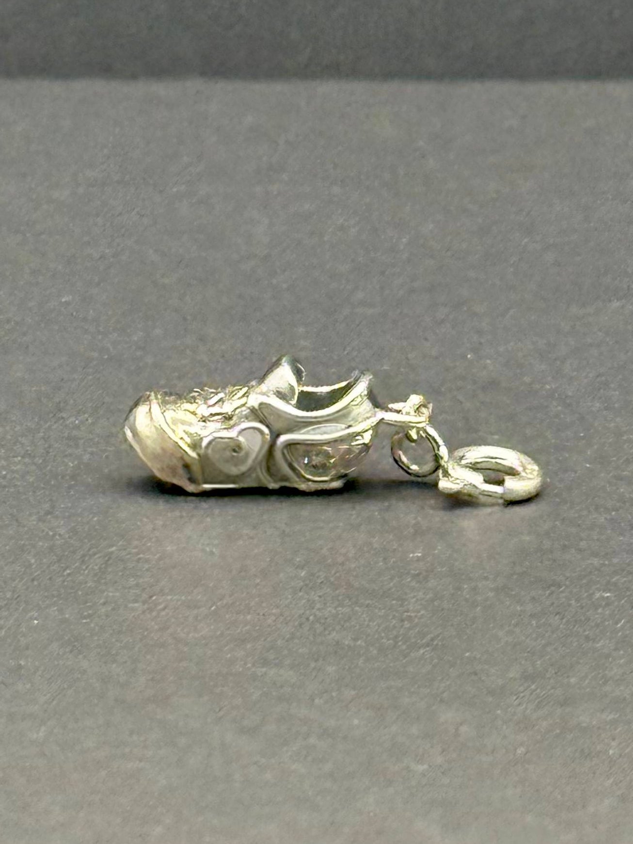 Sneaker Silver Charm