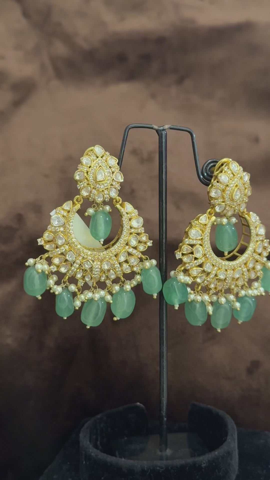 Emerald Grace Chandbalis